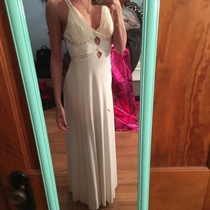 Gorgeous white and gold prom dress :)